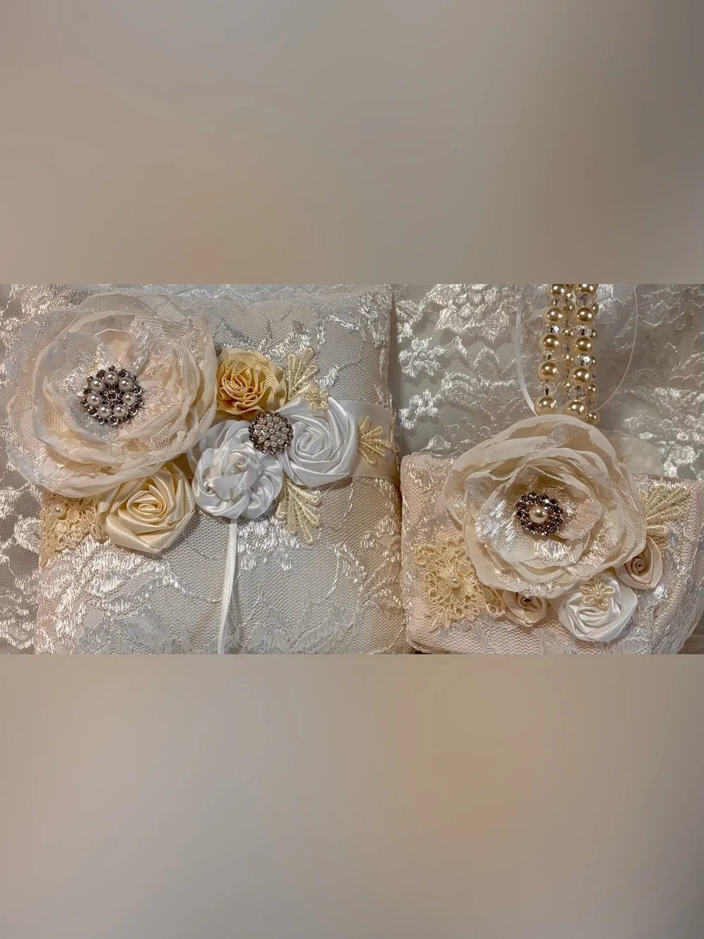 🤍 Ivory White and Cream Ring Pillow and Flower Basket Set